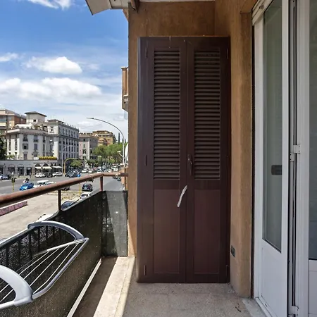 543 Appia Avenue - Metro A * Rome